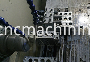 CNC turning aluminum